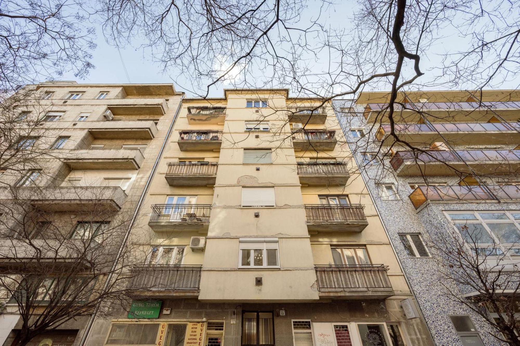 Elemental Retreats - Wood & Water Studios Budapest Exterior photo